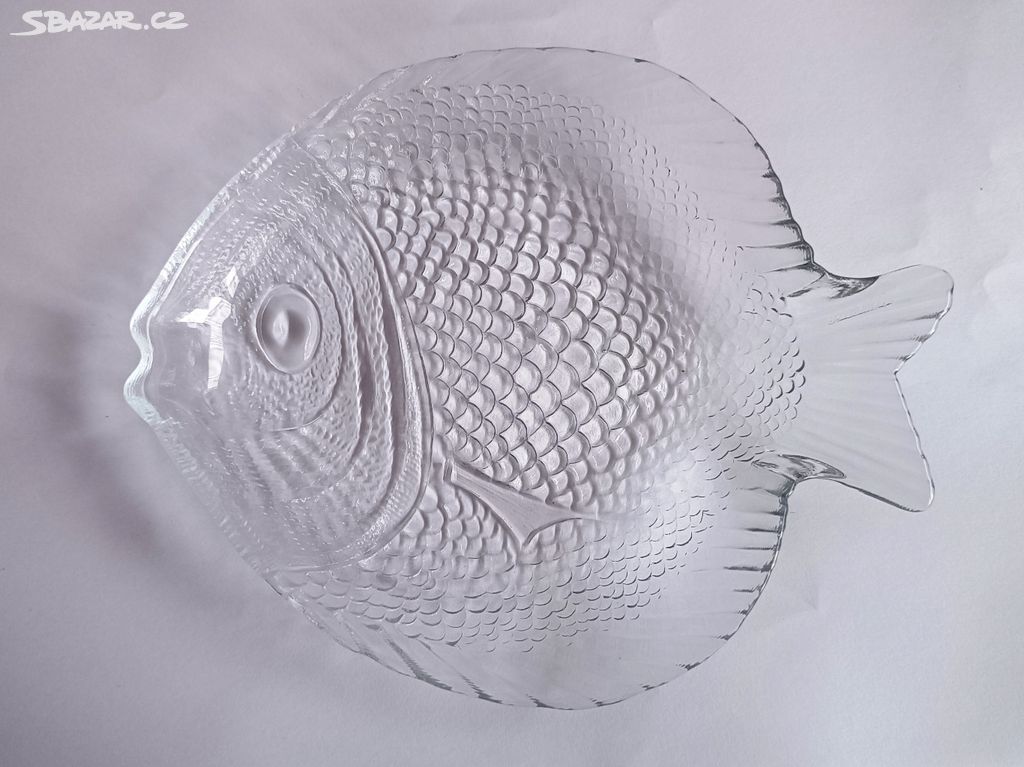 Retro servírovací tácek ve tvaru ryby