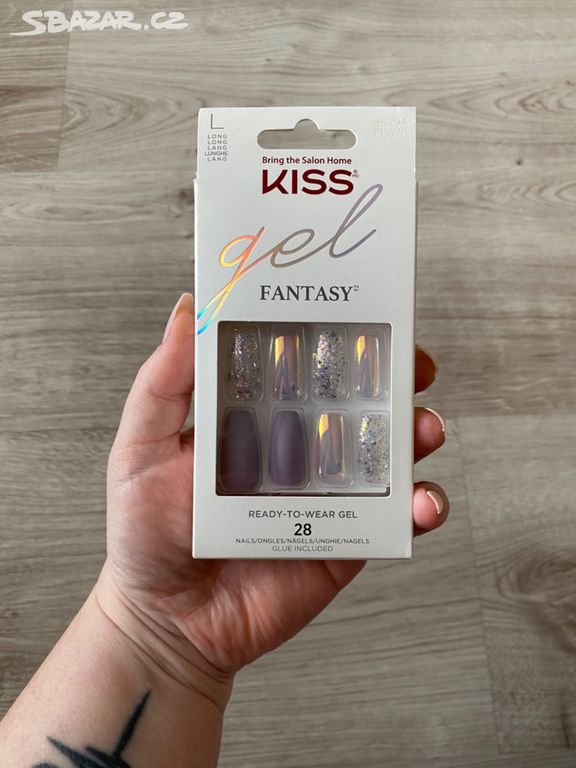 Nové umělé nalepovací nehty Kiss fialové