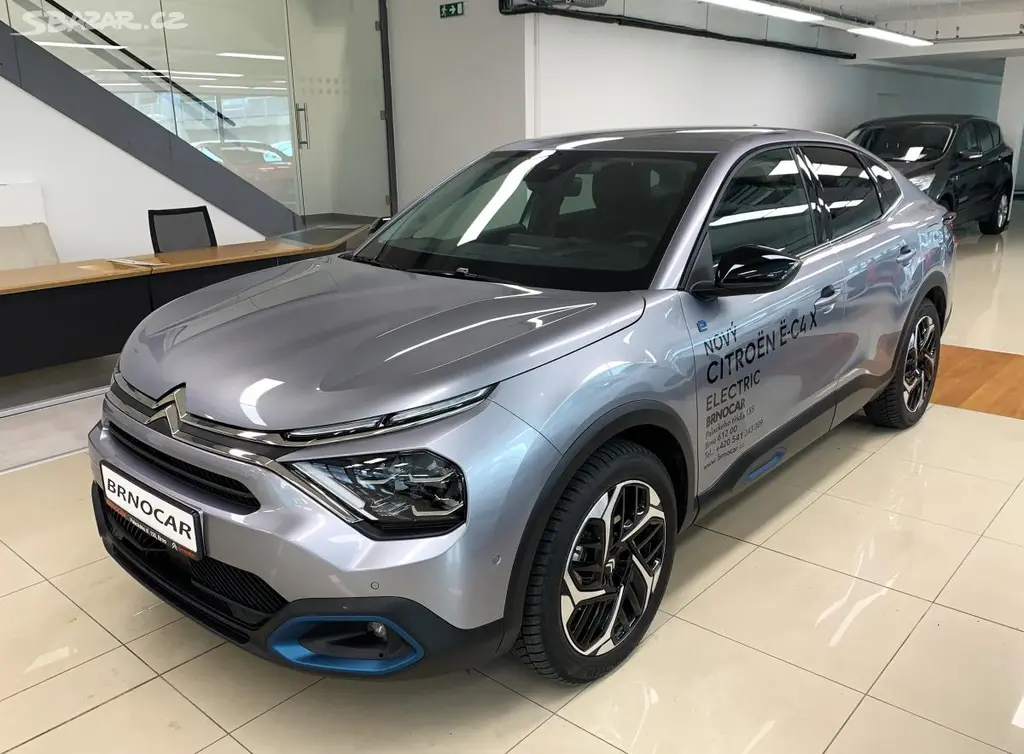 Citroën C4 X, Elektromotor 100 kW/136k Aut. - fotka 3