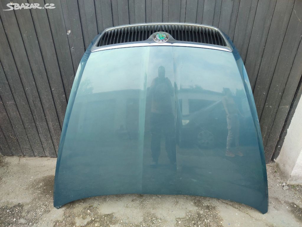 Přední kapota škoda Octavia 2 před facelift 2