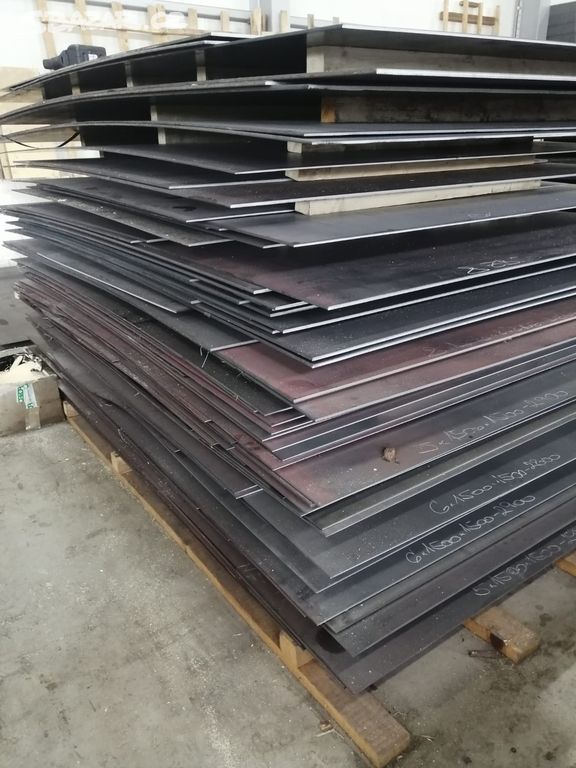 Hutní materiál - levné ocelové plechy