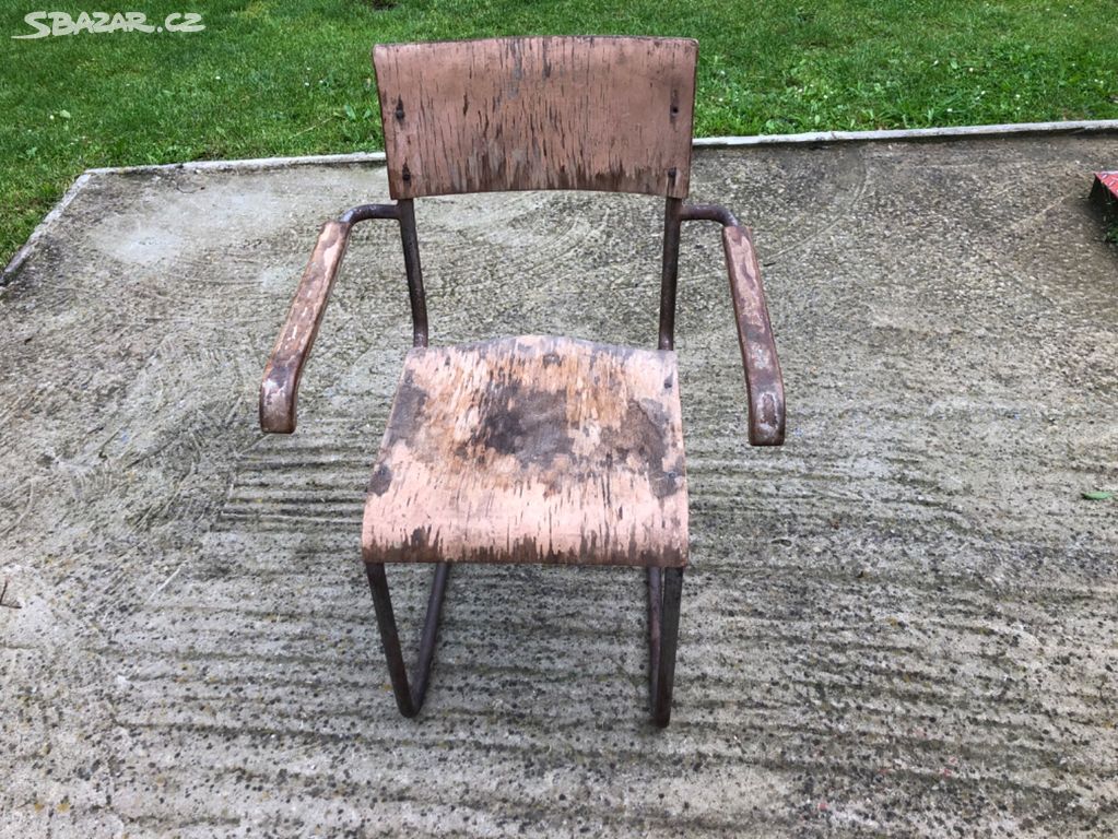 Chromovaná židle