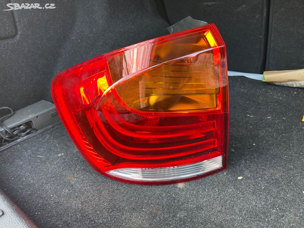 Zadní LED světlo BMW E84 X1 - levé