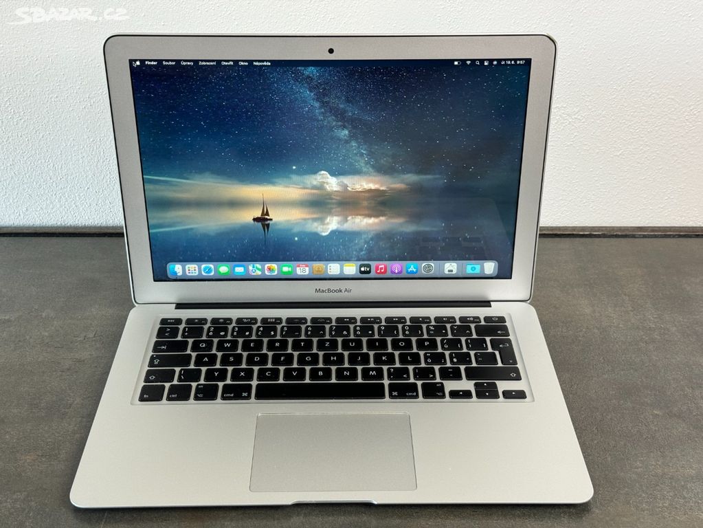 MacBook Air 13" 2015 i5 / 4GB / 128GB SSD - DPH
