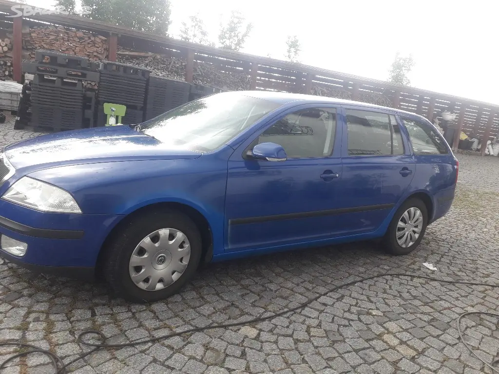 ŠKODA-OCTAVIA-2006-NAFTA - fotka 3