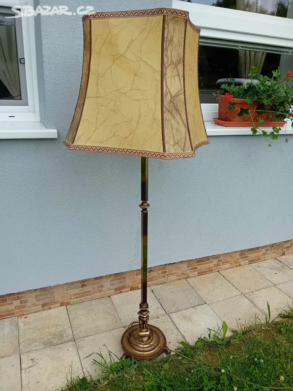 Bronzová podlahová lampa