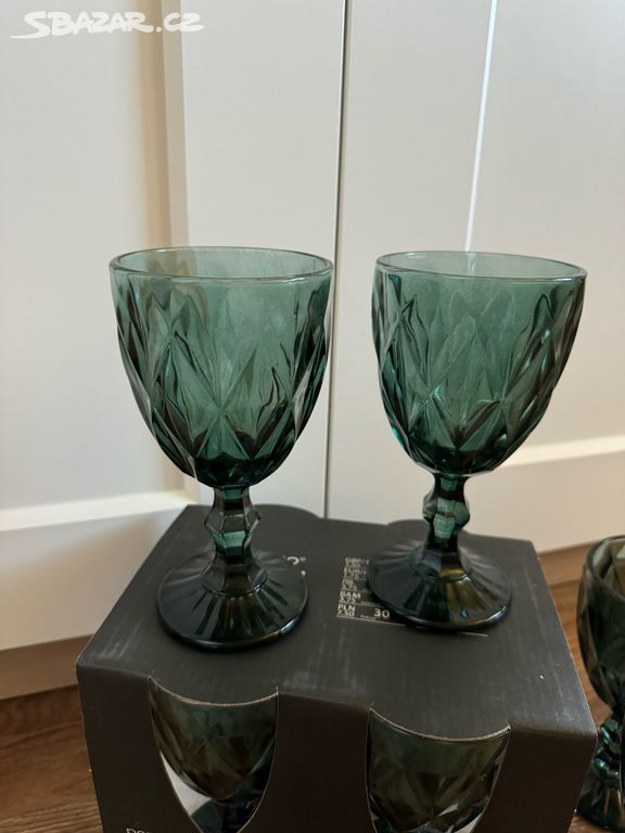 Smaragdové skleničky