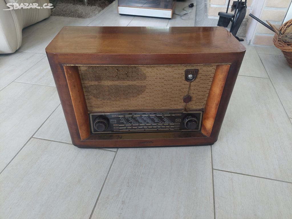 Tesla popular retro radio