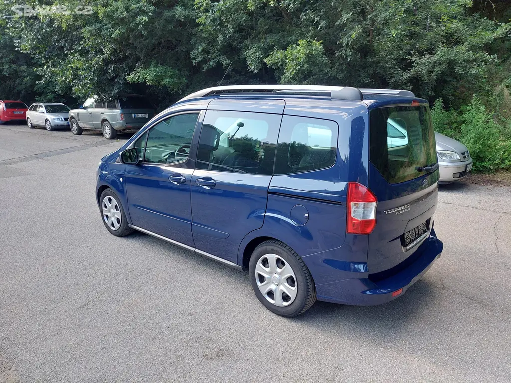 Ford Tourneo Courier 1.0i Ecoboost, rok 2016.. - fotka 4