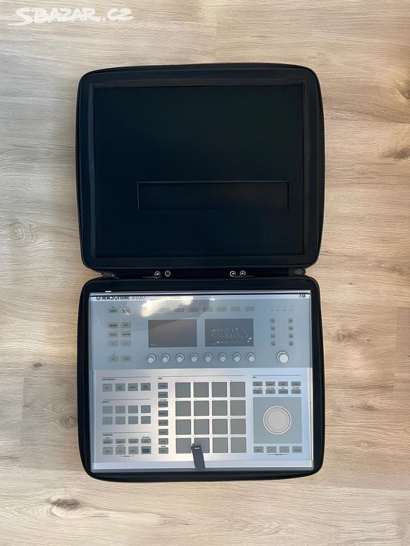 NATIVE INSTRUMENTS Maschine Studio W