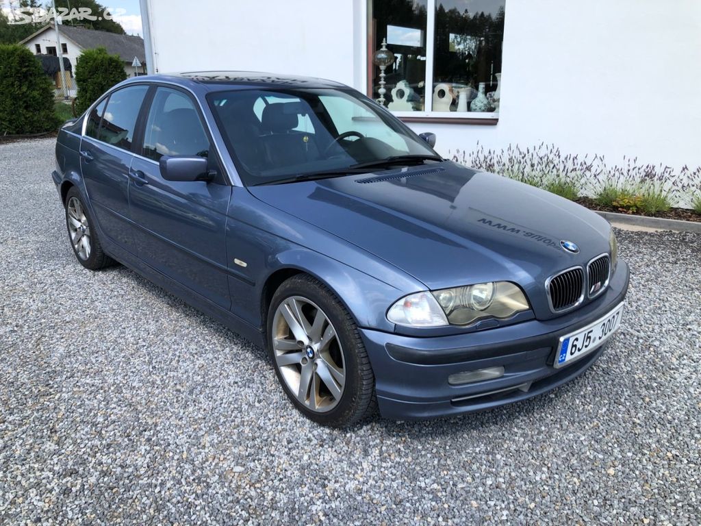 BMW Řada 3, 330 i