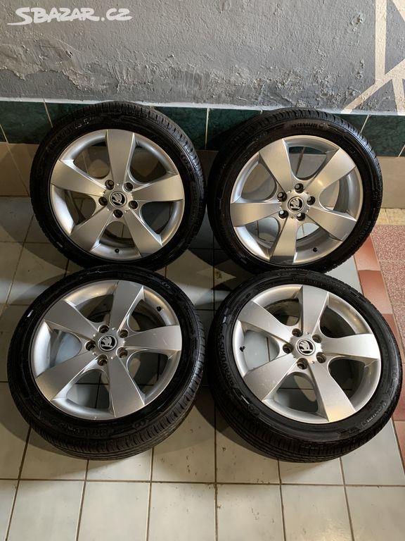 Alu kola Škoda R17 5X112NOVÉ LETNÍ PNEU 225/45 R17