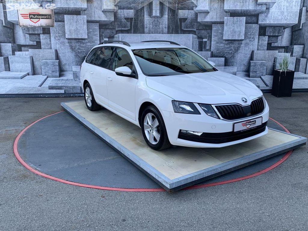 Škoda Octavia, 1.6 TDi,85KW,VYHŘ. SED.,4XPNEU