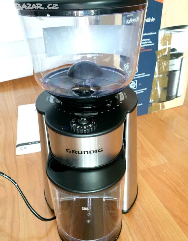 Mlýnek na kávu Grundig CM6760