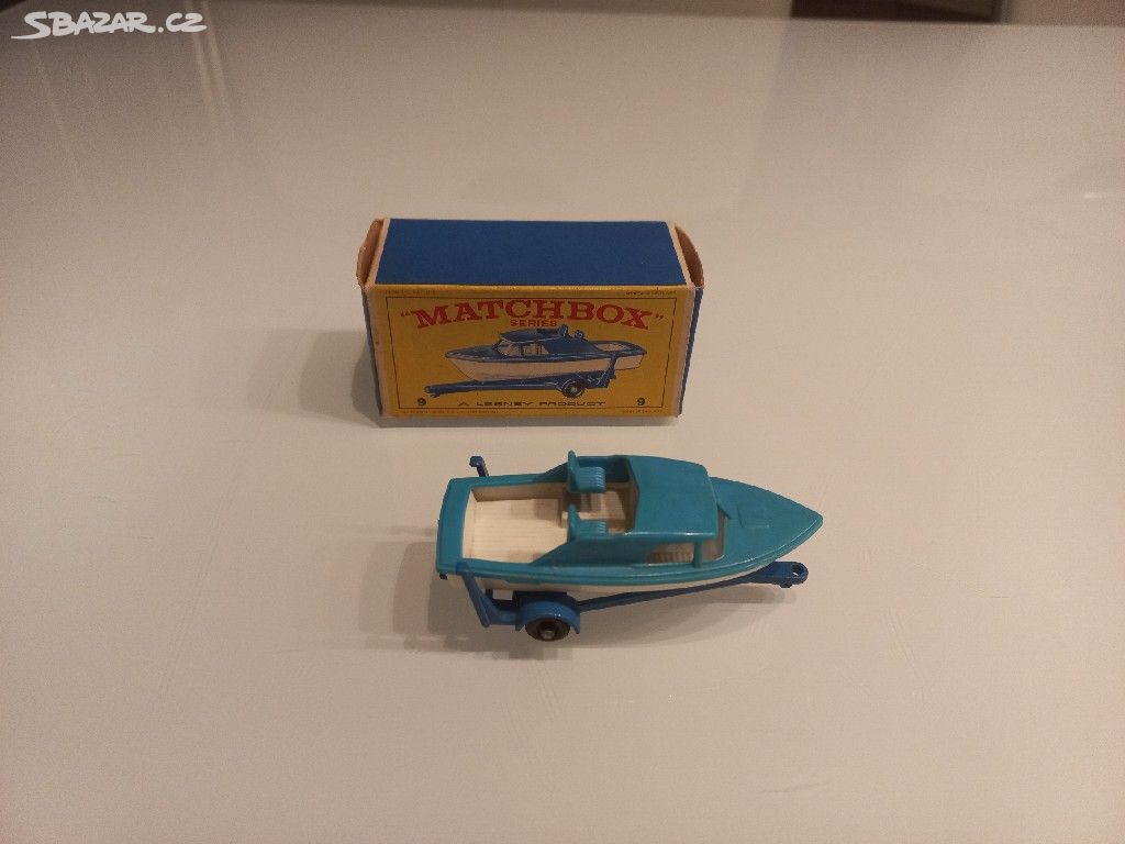 Matchbox rw Cabin Cruiser Trailer no.9