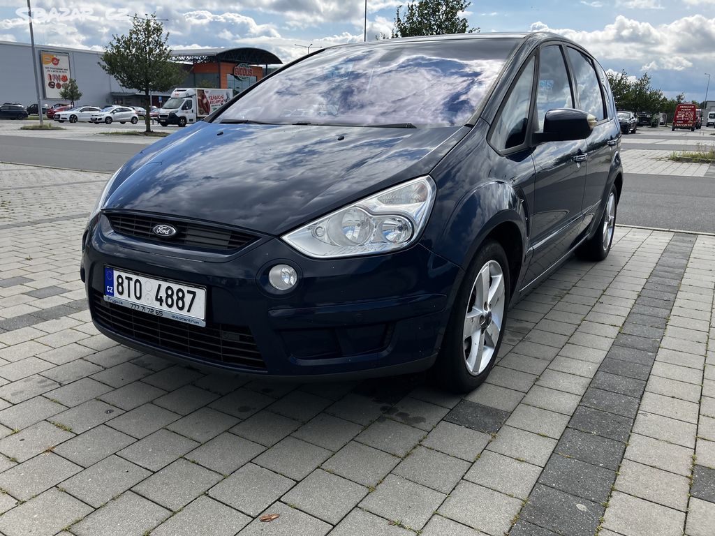 Ford S-MAX 2.0 TDCI 103kW TZ 8 kol ACC serviska