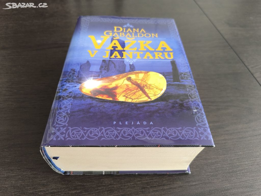 Kniha Vážka v jantaru - Diana Gabaldon