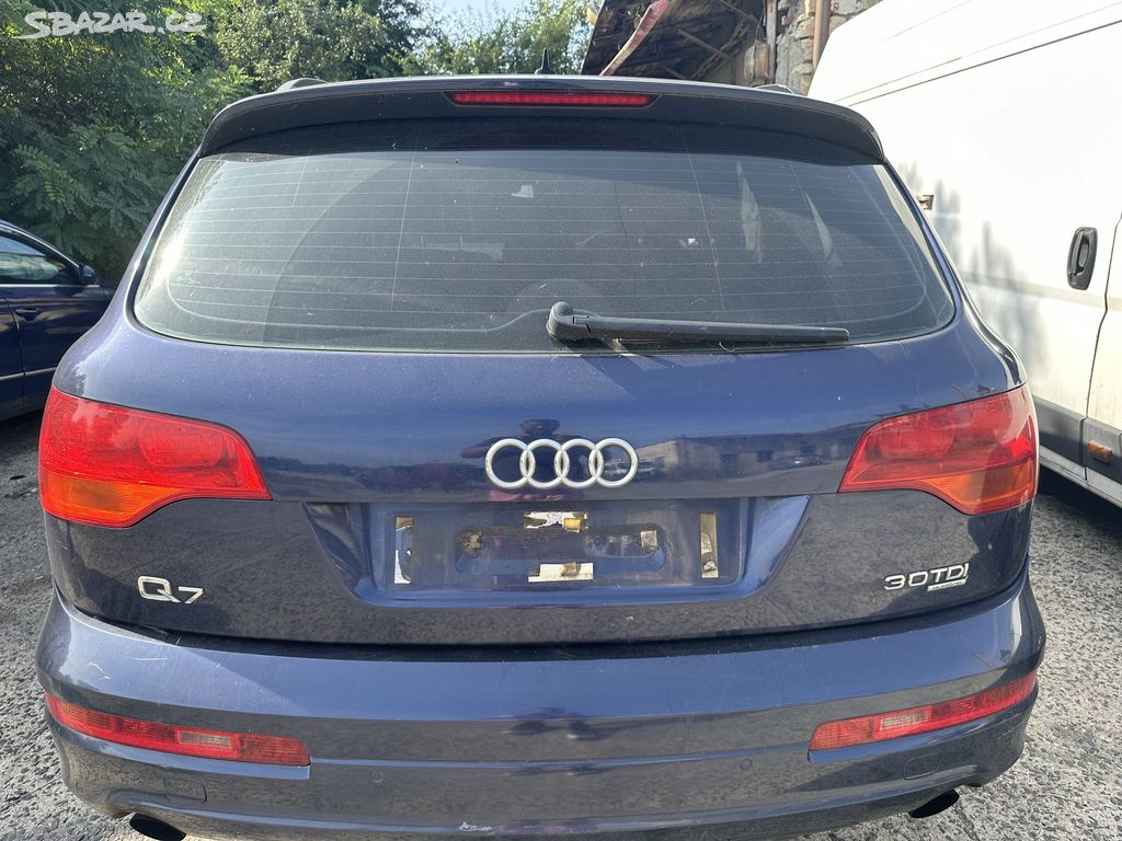 Zadni pate dvere KUFR Audi Q7 2008