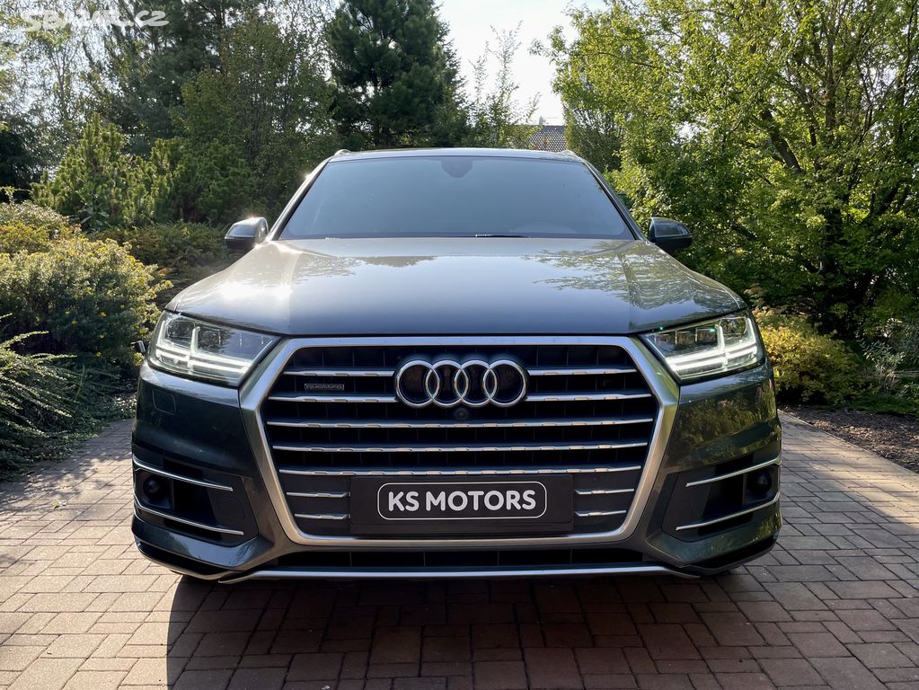 Audi Q7 3.0 200kW S-line 7-míst Nez.top.