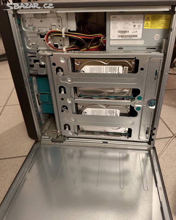 Server Fujitsu Primergy TX100S2, Xeon,16GB RAM,SSD