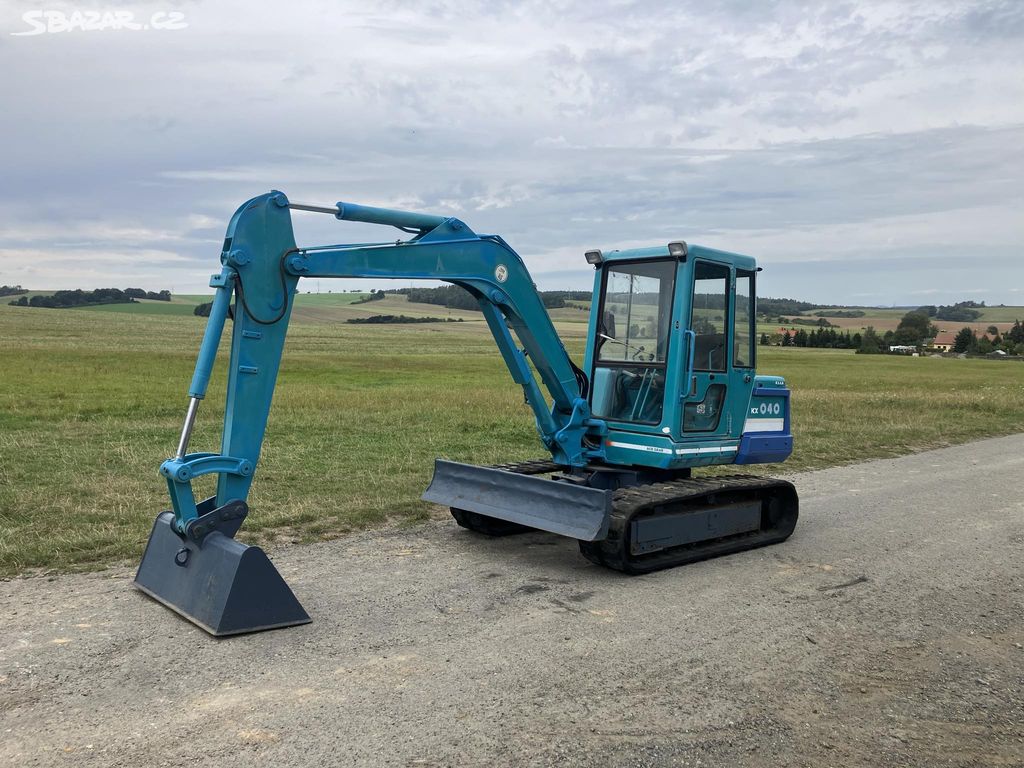 JAPONSKÝ MINIBAGR KUBOTA KX040 4000KG