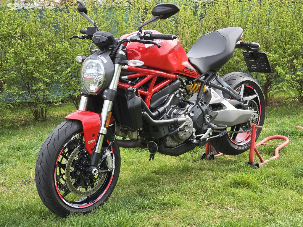 Ducati Monster 821, r.v. 8/2019 najeto 8.830 km