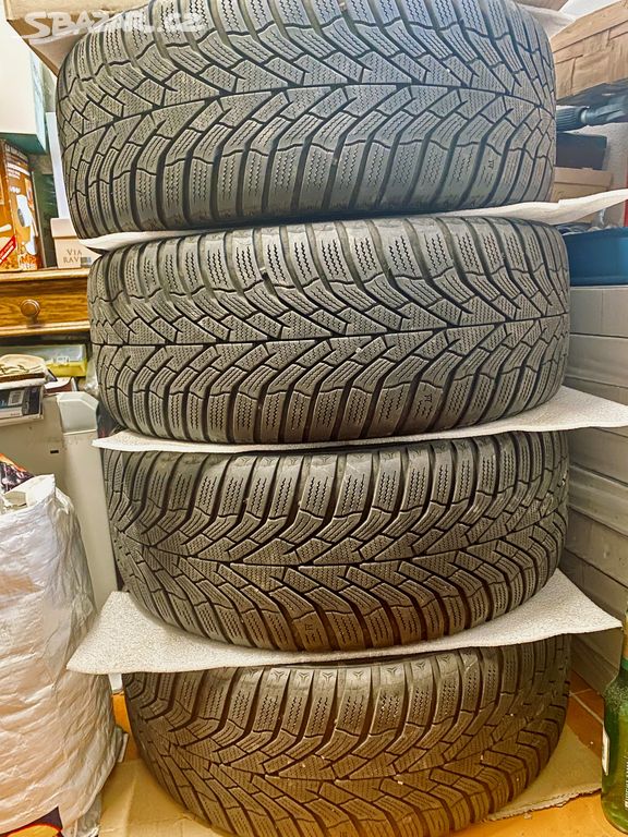 ZIMNÍ PNEUMATIKY KUMHO 225/40 R18 92W (6,5 mm)