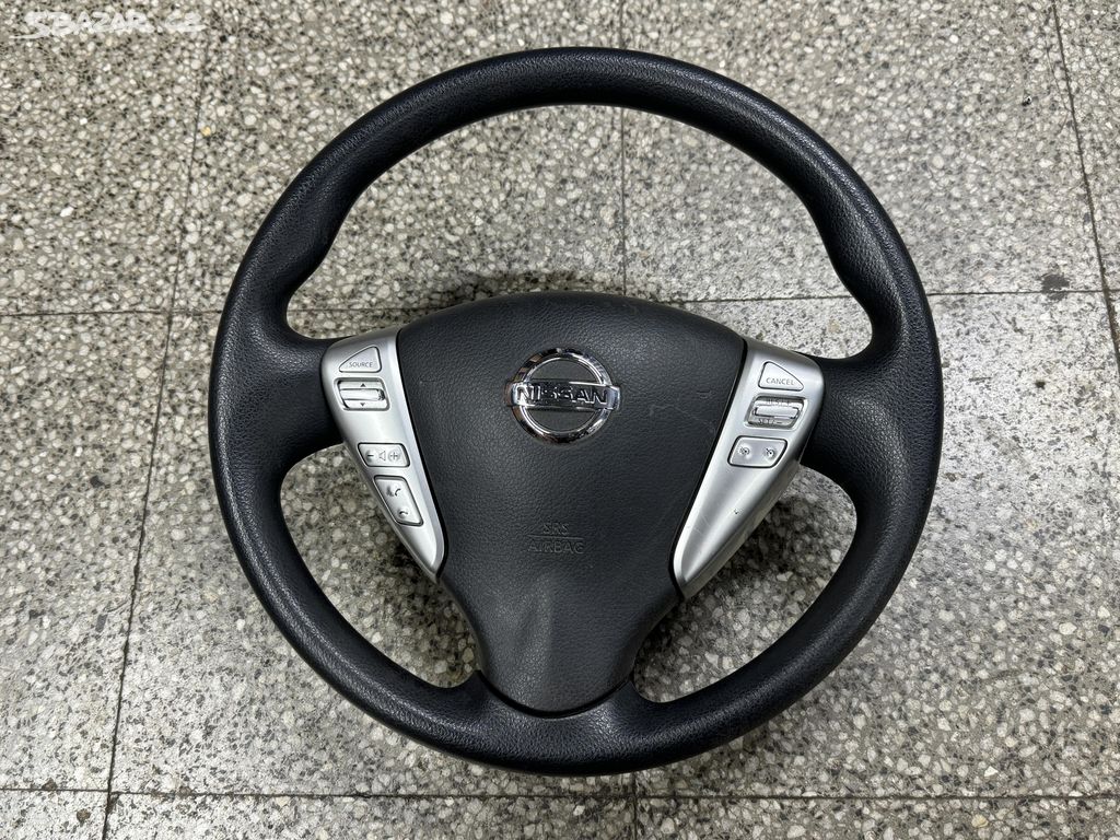 Volant Nissan Note E12