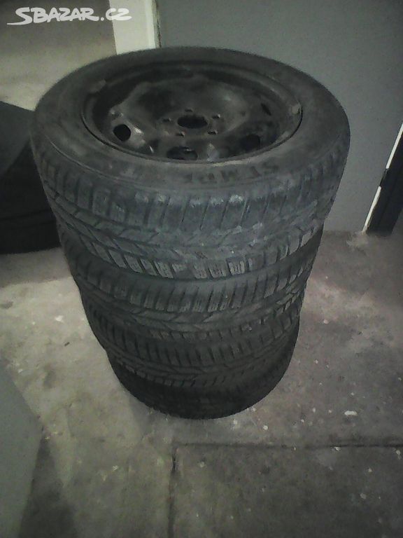 Sada zimních pneu 185/60 R 14 vč.disků