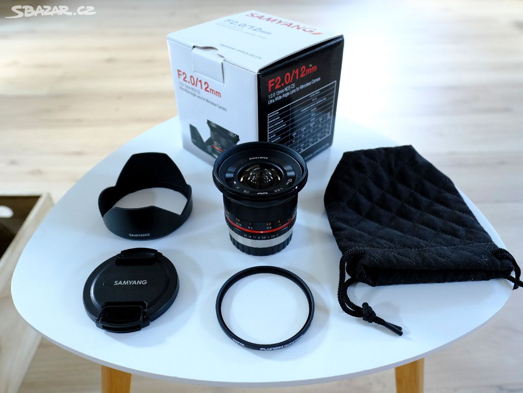 SAMYANG 12mm f/2 pro Fujifilm X + příslušenství