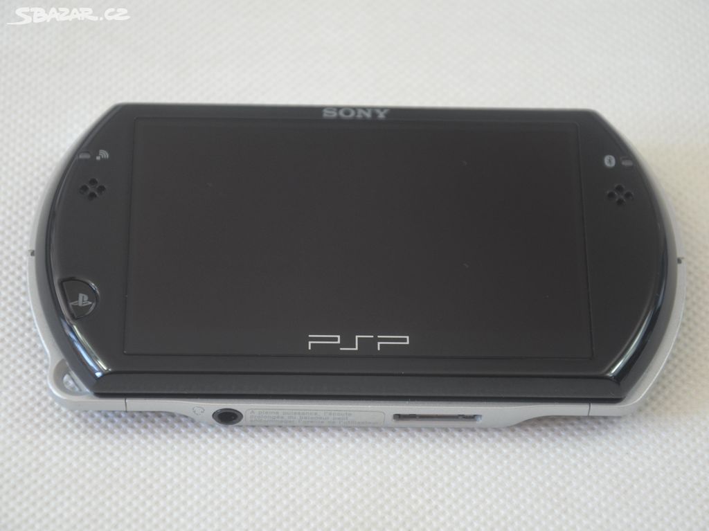 SONY PlayStation Portable GO 16GB