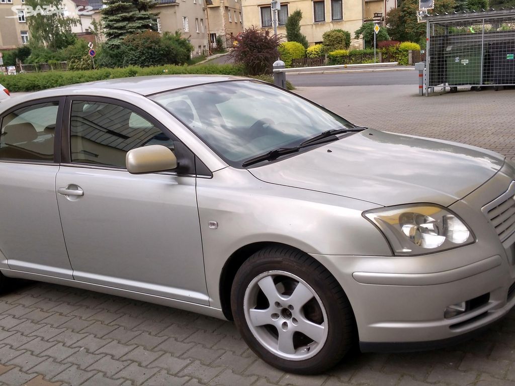 Toyota Avensis 2003