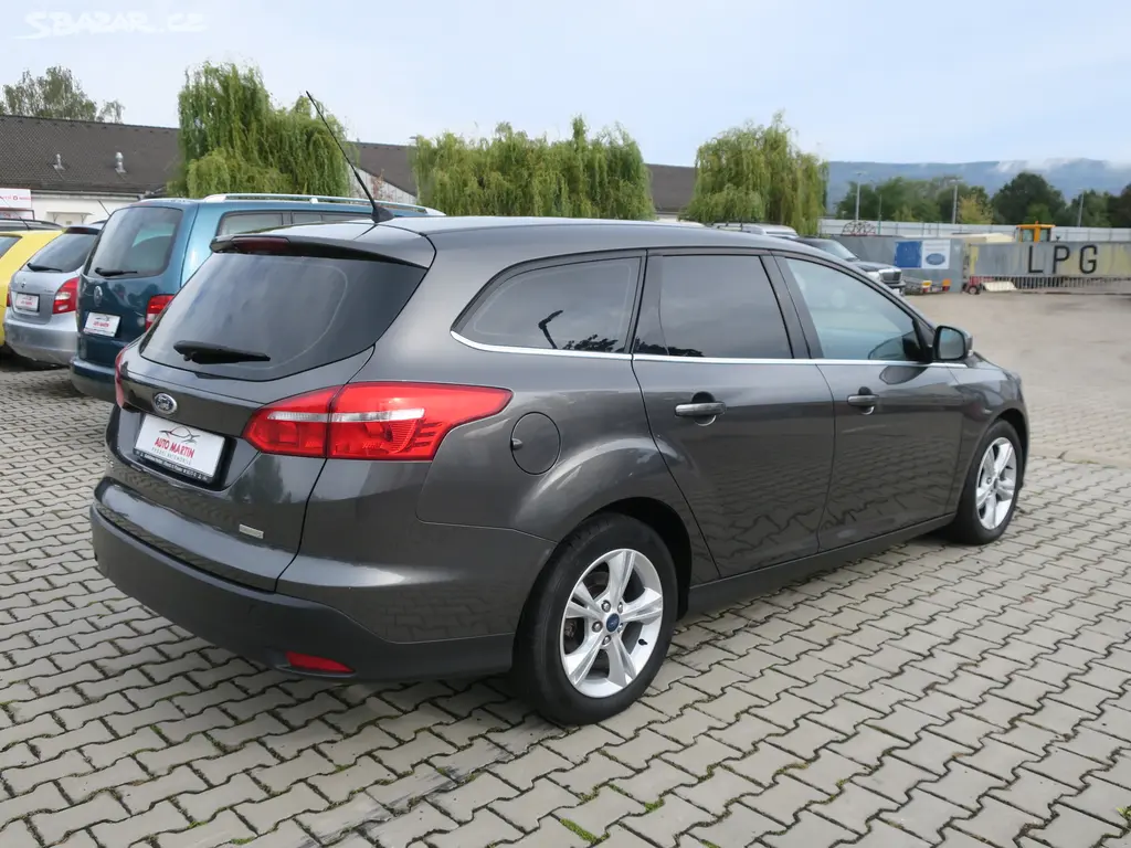 Prodám Ford Focus 1.0 i 74 kW nové STK - fotka 4