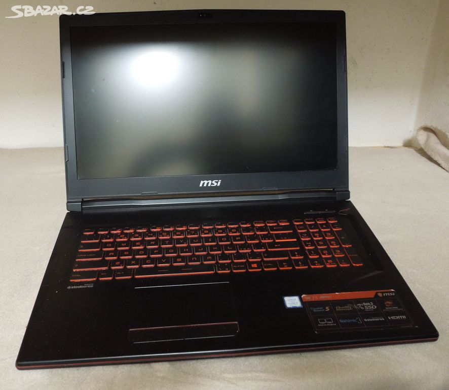 Herní notebook MSI GL73 8RC, 17,3"