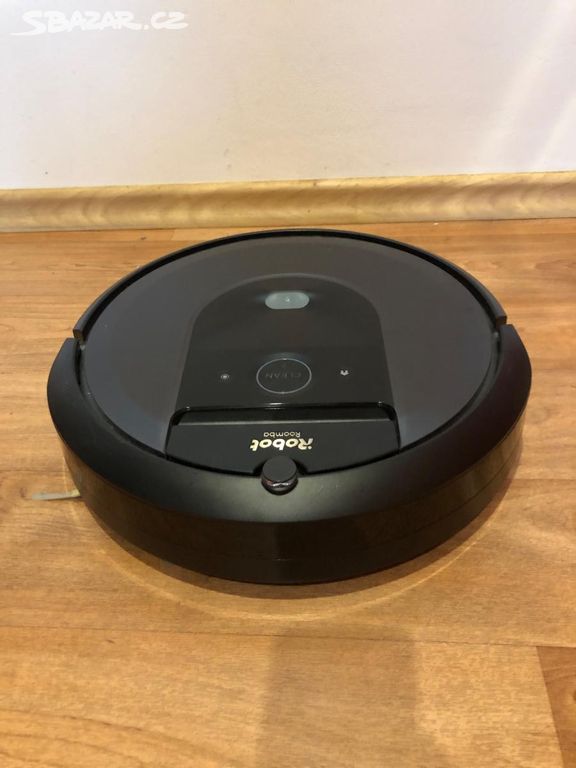 Robotický vysavač iRobot Roomba i7- TOP stav