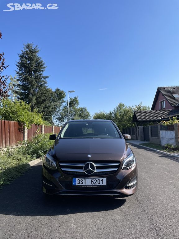 Mercedes Benz B200 4MATIC