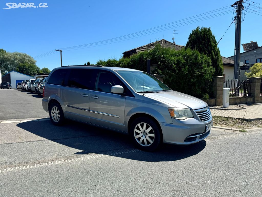 Chrysler Town & Country 3.6 DVD Stown Go 2015