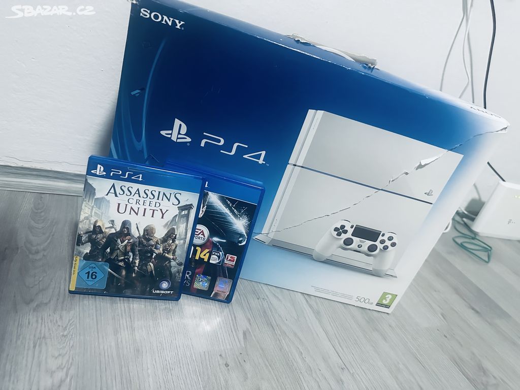 Playstation 4 white (hry)