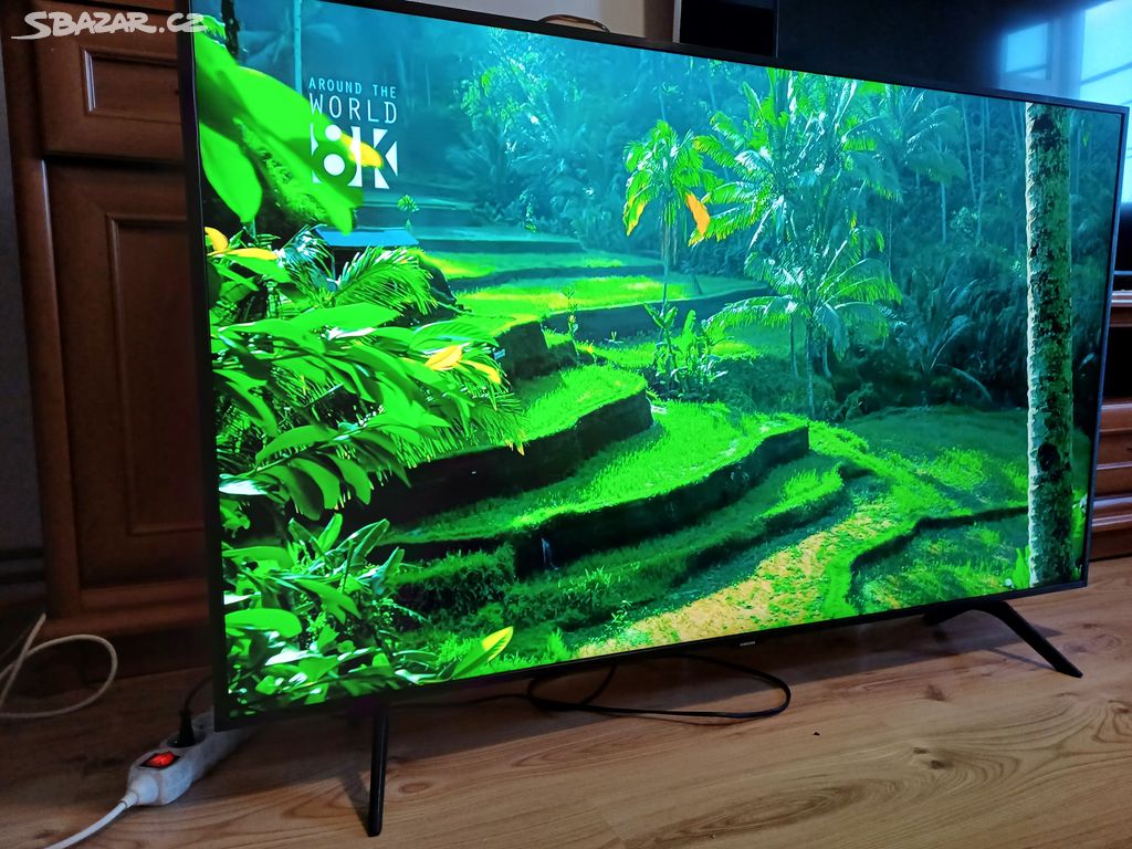 65" 4K Smart TV Samsung UE65NU7172-úhlopříč 165cm