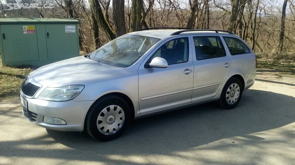 Škoda Octavia combi Elegance TDI 77kw rv 11/2011 - fotka 5