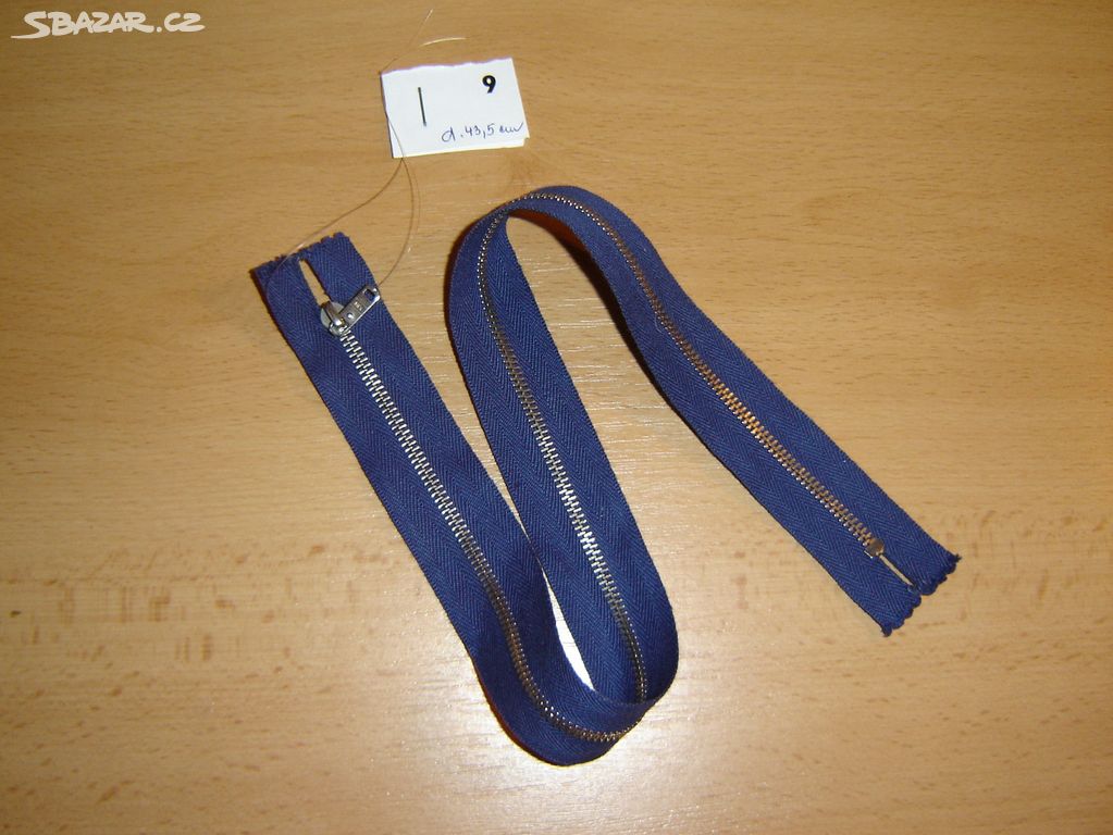 Zipy / zip - kovový d. 43,5 cm