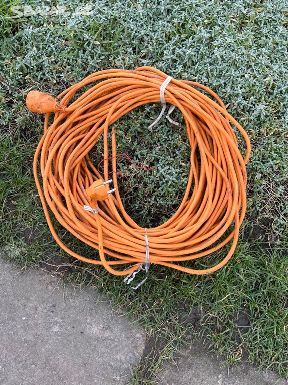 Prodlužovací kabel 220 v. 40 M a 25 M