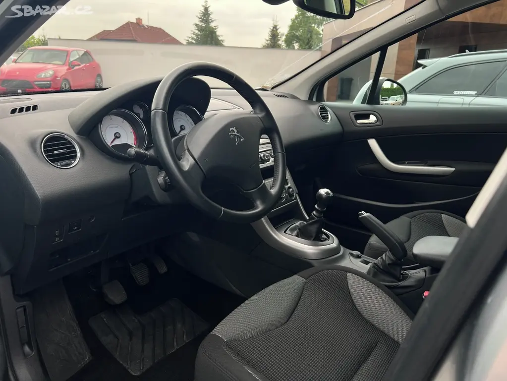Peugeot 308 SW Exclusive 1.6HDi 82kW - fotka 6