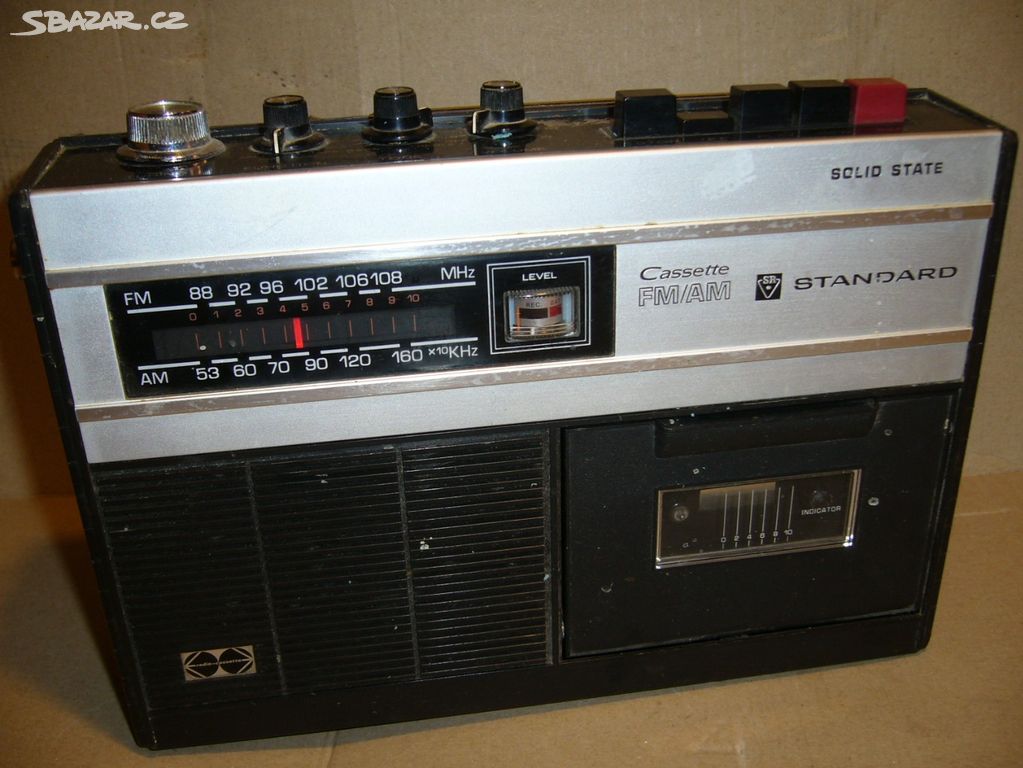 Radiomagnetofon Standard solid state Japan - retro