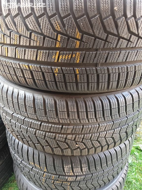 Použité pneu4+2 kusy 225/45/18 95V Hankook Winter