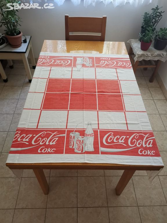 RETRO UBRUS COCA COLA 135x106cm.