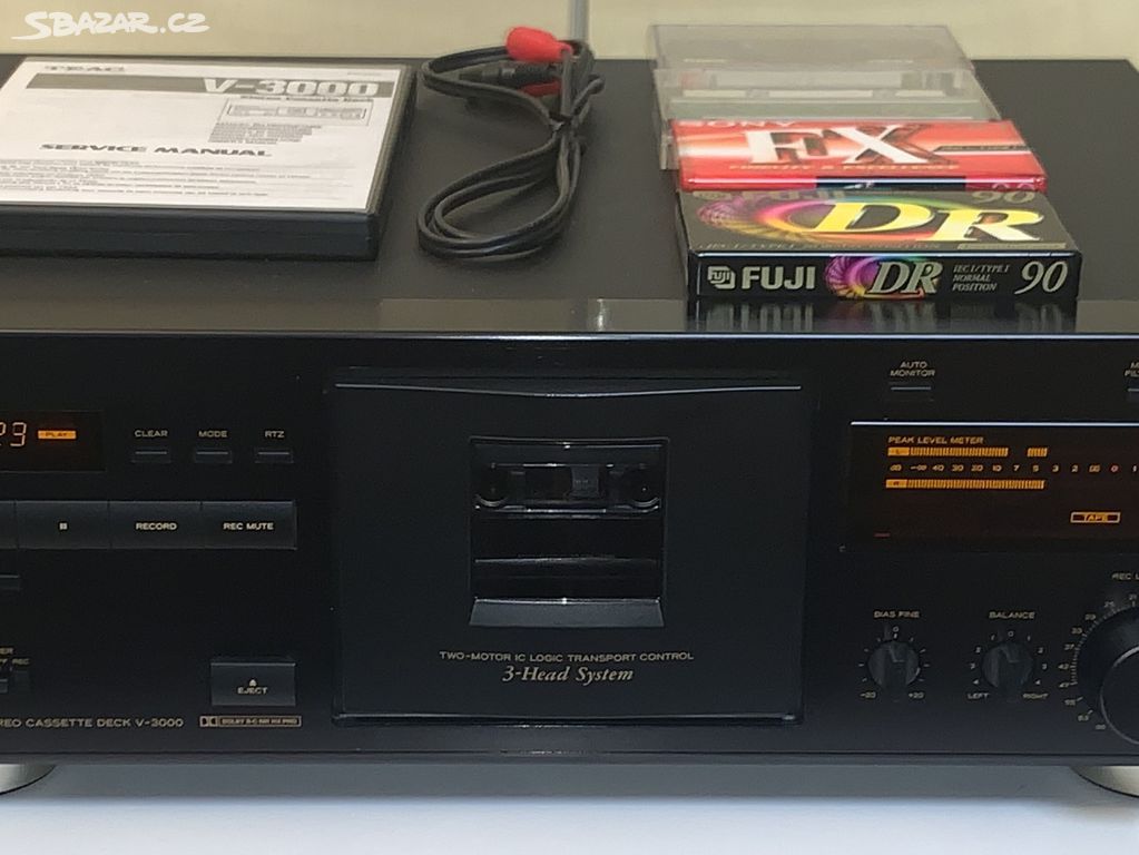 TEAC V-3000 Stereo Cassette Deck/3Head/Dolby B-C