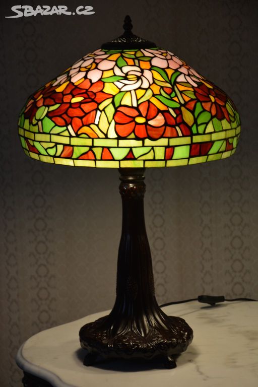 Tiffany lampa s květinami - velká