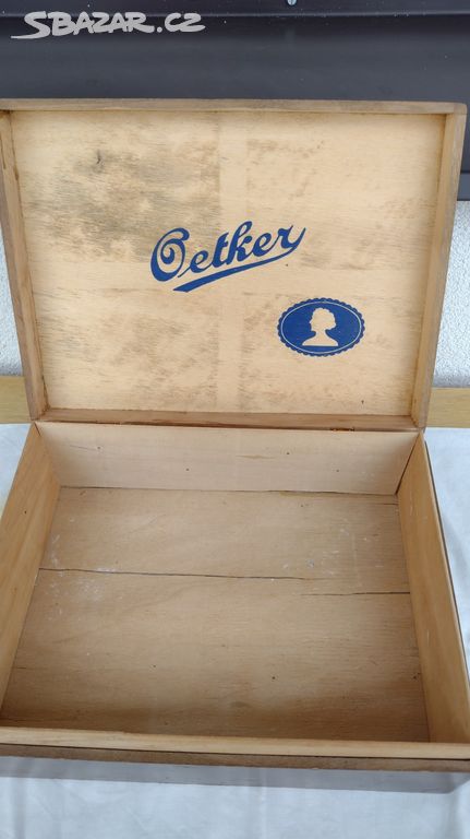 Starožitná dřevěná krabice Oetker