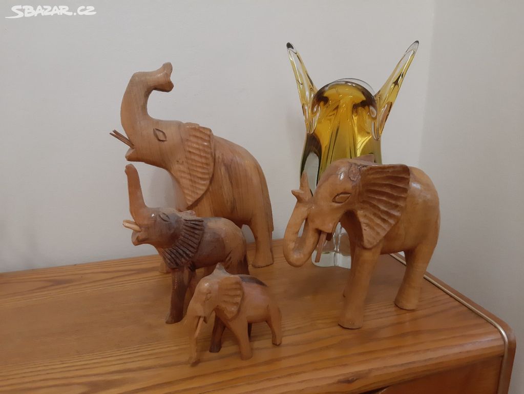 Dřevěná dekorace - sloníky :)